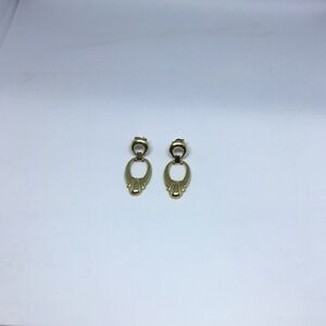 Elegant Gold Hoop Earrings